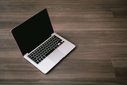 laptop courier services